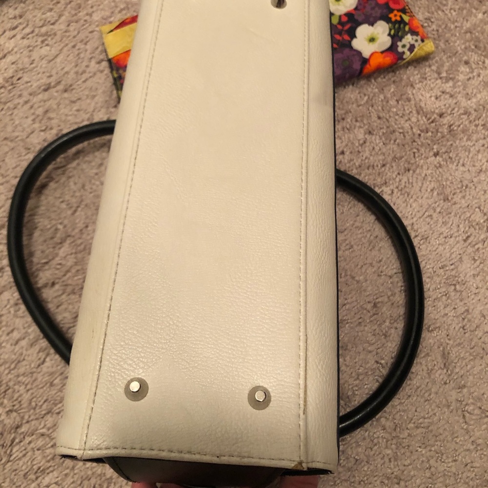 Miche Purse with 3 shells! - Picture 6 of 9